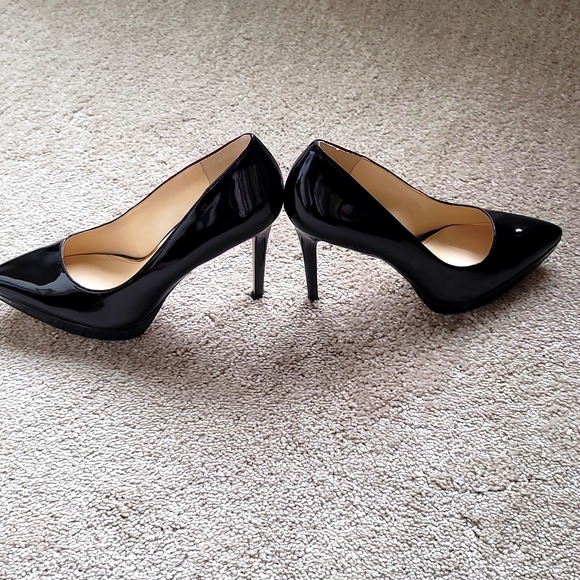 Jessica Simpson Nellah Black Patent Platform Pumps, Size 8.5M - Picture 8 of 10